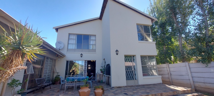 7 Bedroom Property for Sale in Helicon Heights Free State